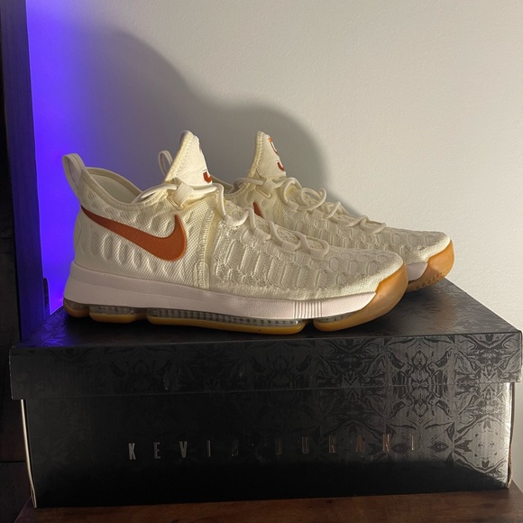 Nike KD 9 “Texas”